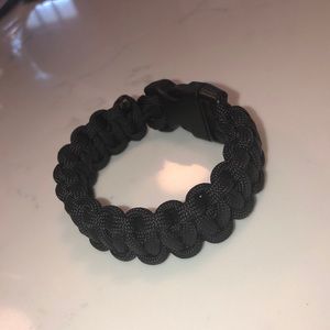Paracord Survival Bracelet